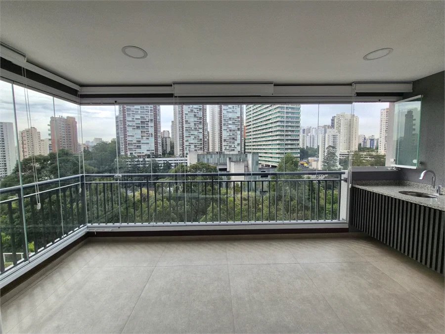 Apartamento à venda com 4 quartos, sendo 2 suítes,  em Jardim Vazani, São Paulo, SP