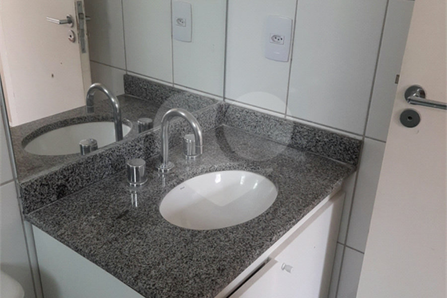 Apartamento à venda ou para alugar com 3 quartos, sendo 1 suíte, em Morumbi, São Paulo, SP