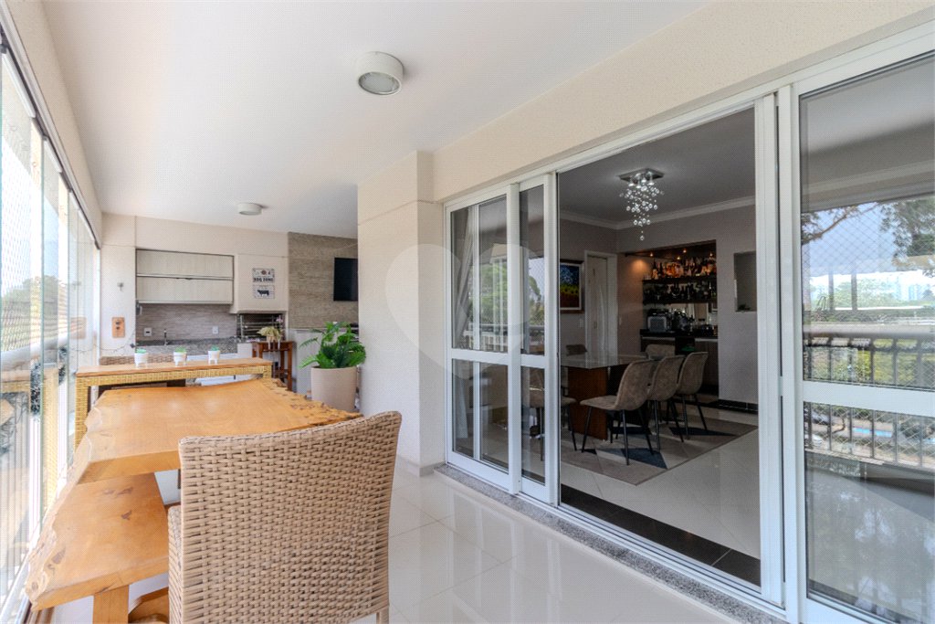 Apartamento à venda com 3 suítes em Campo Grande, São Paulo, SP