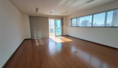 Sala à venda em Chácara Santo Antônio, São Paulo, SP