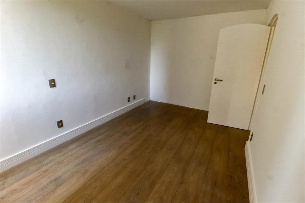 Apartamento à venda com 3 quartos, sendo 2 suítes, em Vila Andrade, São Paulo, SP