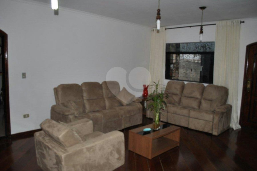 Casa Térrea à venda com 3 quartos, sendo 1 suíte, em Vila Nova Cachoeirinha, São Paulo, SP