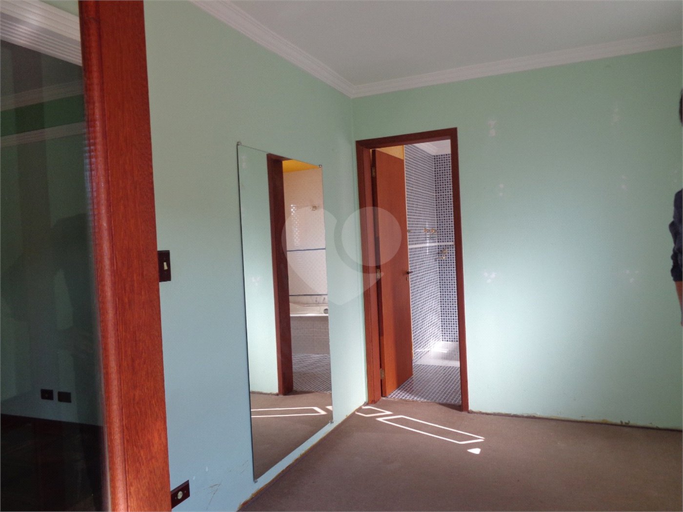 Sobrado à venda com 5 quartos, sendo 1 suíte, em Serra da Cantareira, Mairiporã, SP