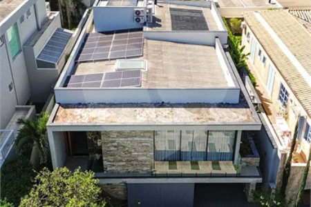 Indaiatuba - HOME DESIGN - Casa Térrea - Condomínio Paradiso - 420 m² de terreno - 307,19 m² de área construída - 3 suítes completas, sendo 1 master com closet planejado e banheira de imersão - Sala de TV reversível para 4ª suíte - Sala de estar ampla e varanda gourmet integrada - Cozinha com móve