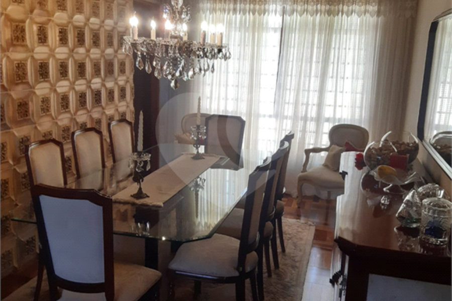 Casa à venda com 3 quartos, sendo 1 suíte, no condomínio Jardim da Monntanha Ii, Mairiporã - SP