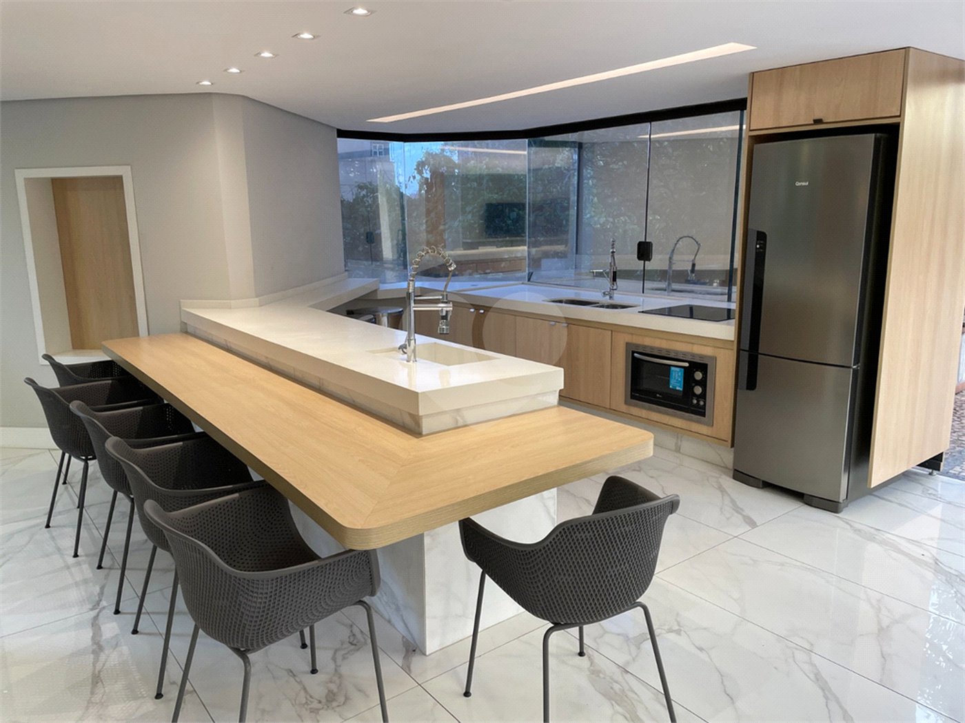 Apartamento à venda com 4 suítes em Vila Suzana, São Paulo, SP