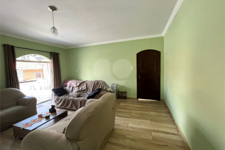 Sobrado à venda com 3 quartos, sendo 1 suíte, em Vila Paulicéia, São Paulo, SP