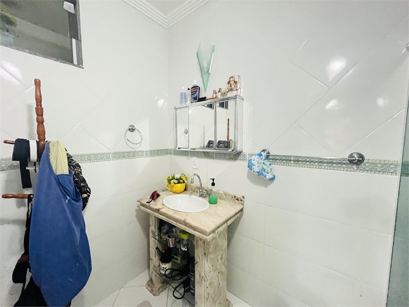Casa à venda com 3 quartos, sendo 1 suíte, em Campo Grande, Rio de Janeiro, RJ