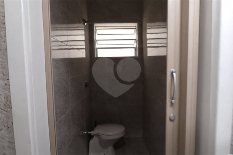 Sobrado à venda com 4 quartos em Vila Guilherme, São Paulo, SP