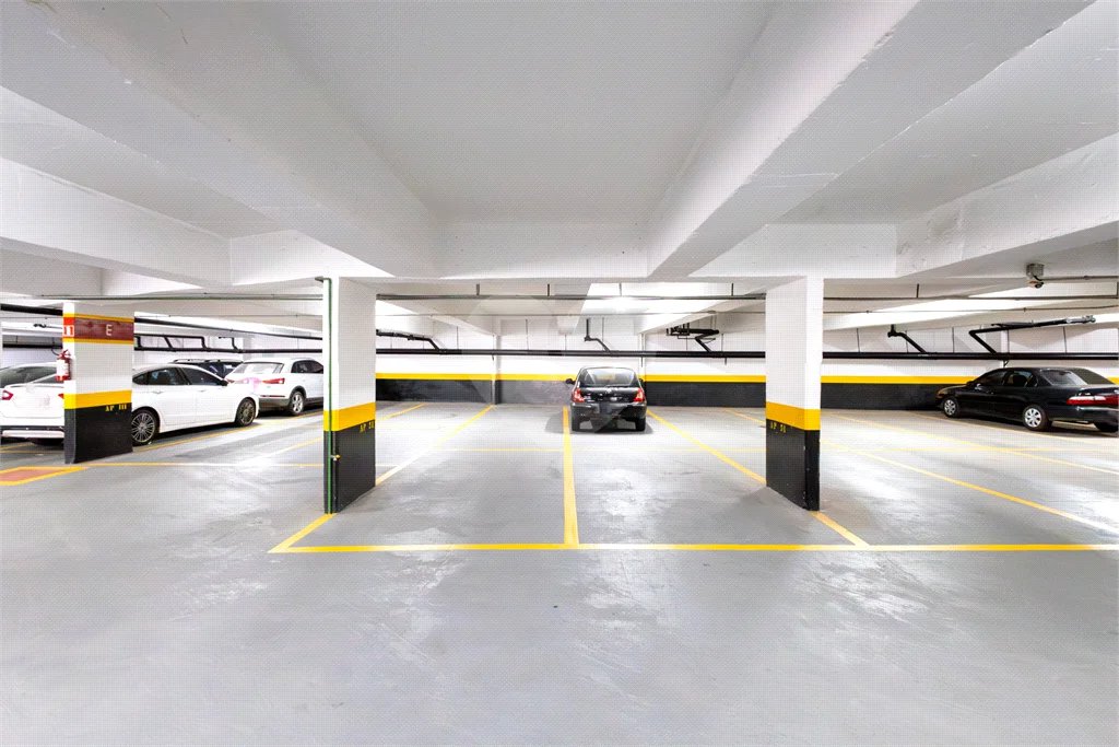 Apartamento à venda com 4 quartos, sendo 3 suítes,  em Jardim Monte Kemel, São Paulo, SP