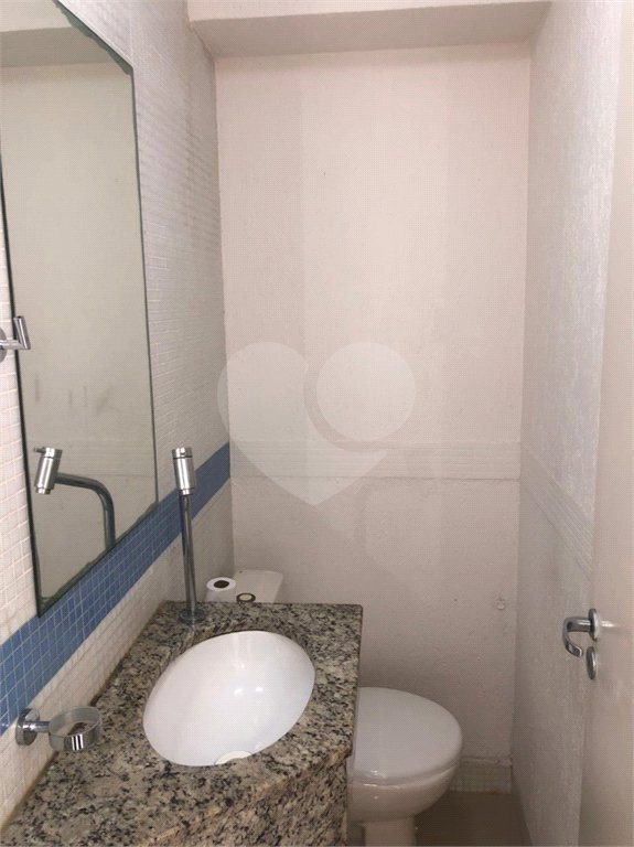 Casa à venda ou para alugar com 4 quartos, sendo 1 suíte, no condomínio Village Jardim Versailles, Jundiaí - SP