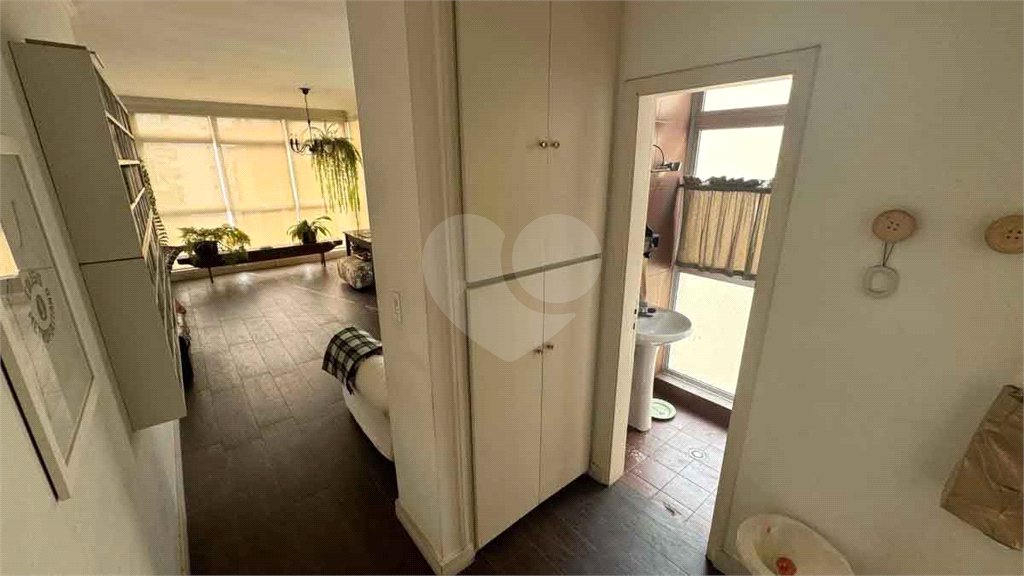Apartamento à venda com 3 quartos, sendo 1 suíte, em Cerqueira César, São Paulo, SP