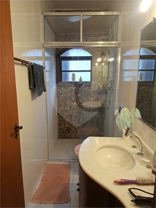 Casa à venda com 3 quartos, sendo 1 suíte,  em Vila Santa Helena, Mogi das Cruzes, SP