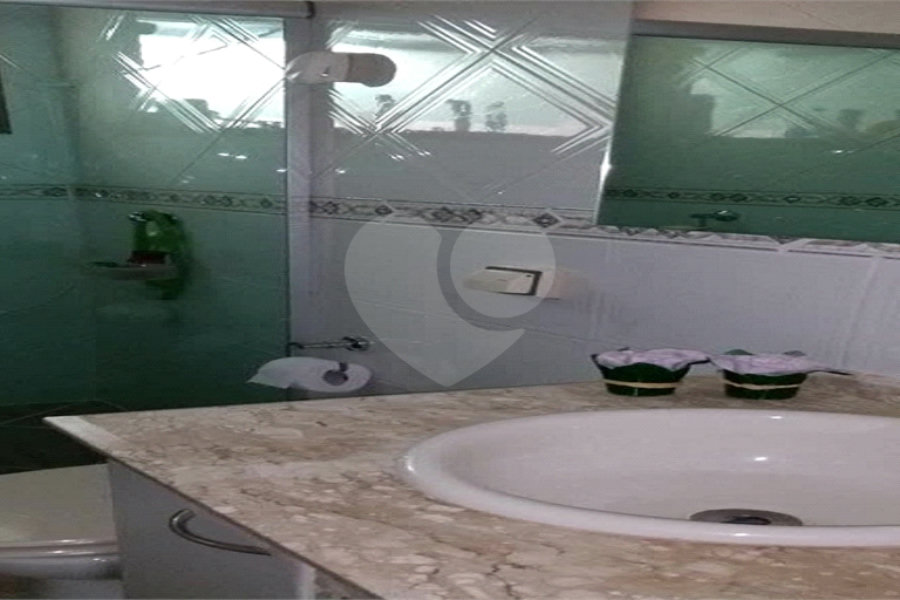 Casa à venda com 3 quartos, sendo 1 suíte, no condomínio Horto Residence, São Paulo - SP