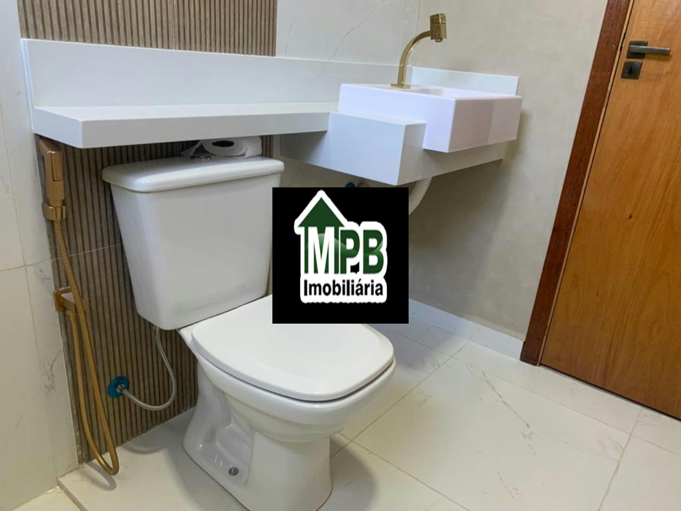 Casa à venda com 3 quartos, sendo 1 suíte, no condomínio Horto Florestal Villagio, Sorocaba - SP