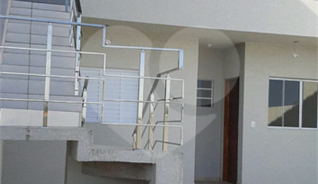 Casa à venda com 3 quartos, sendo 1 suíte,  em Nova Cerejeira, Atibaia, SP