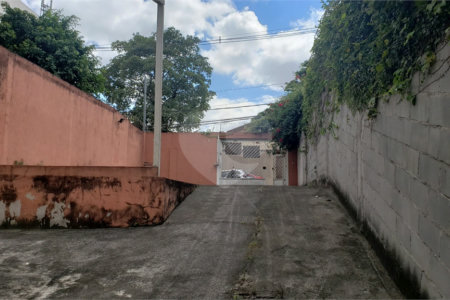 Sobrado à venda ou para alugar com 4 quartos em Brooklin Velho, São Paulo, SP