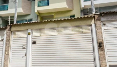 Casa à venda com 3 quartos, sendo 1 suíte, em Jardim das Maravilhas, Santo André, SP