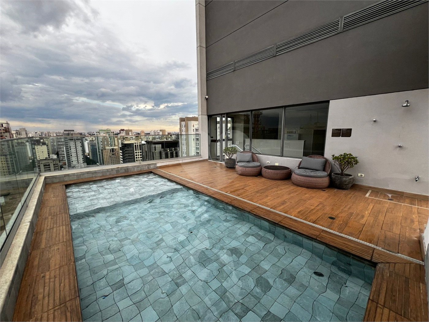 Apartamento à venda com 2 suítes em Indianópolis, São Paulo, SP