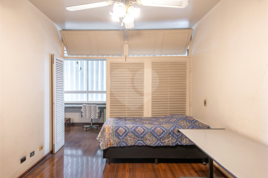 Casa Térrea à venda com 7 quartos, sendo 1 suíte, em Santana, São Paulo, SP