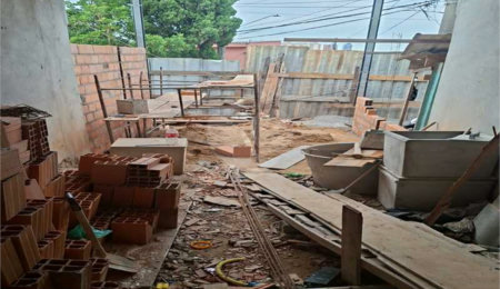 Casa de Vila à venda com 3 quartos, sendo 1 suíte,  em Vila Elze, São Paulo, SP