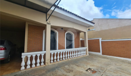 Casa à venda com 2 quartos em Vila São José, São Carlos, SP