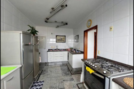 Apartamento à venda com 3 quartos, sendo 1 suíte, no Centro, Araraquara, SP