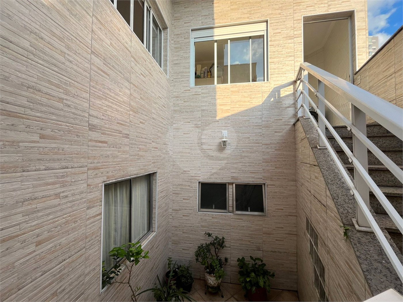 Casa à venda com 4 quartos, sendo 1 suíte, em Vila Maria Alta, São Paulo, SP