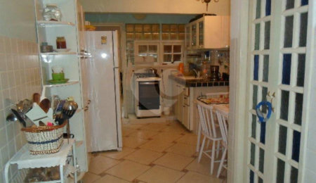 Sobrado à venda com 2 quartos em Tremembé, São Paulo, SP