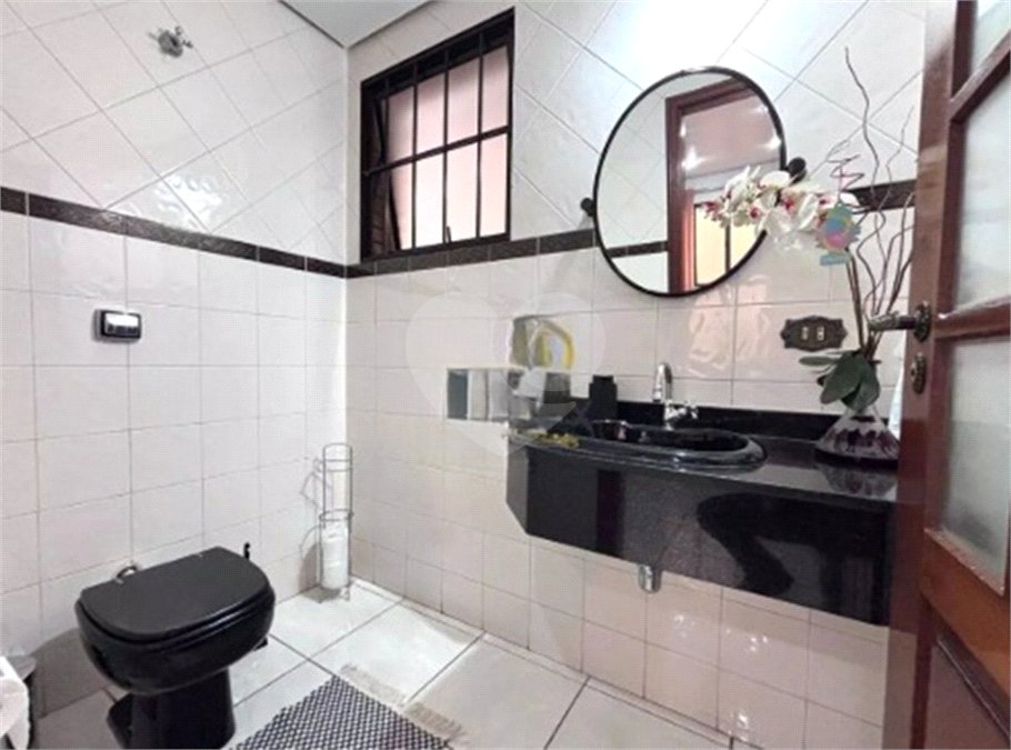 Sobrado à venda ou para alugar com 3 quartos, sendo 1 suíte,  em Jardim Maria Helena, Guarulhos, SP