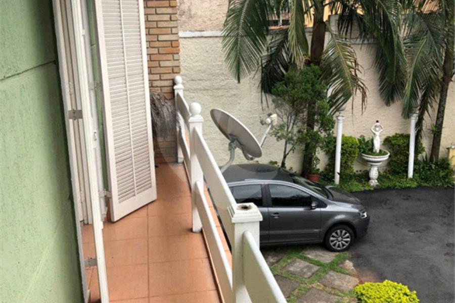 Casa à venda com 3 quartos, sendo 1 suíte, no condomínio Jardim das Pedras, São Paulo - SP