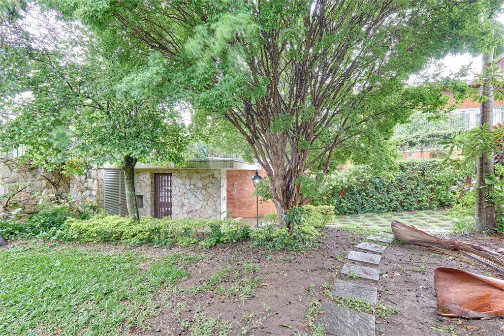 Casa Térrea à venda com 3 quartos, sendo 1 suíte, em Chácara Monte Alegre, São Paulo, SP