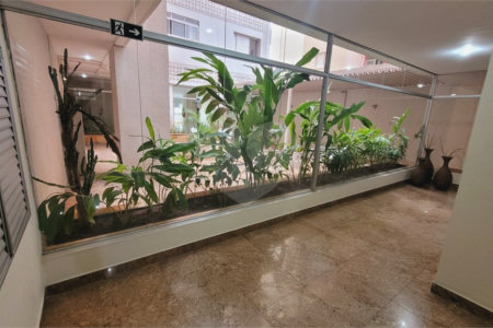 Apartamento à venda com 2 quartos em Aclimação, São Paulo, SP