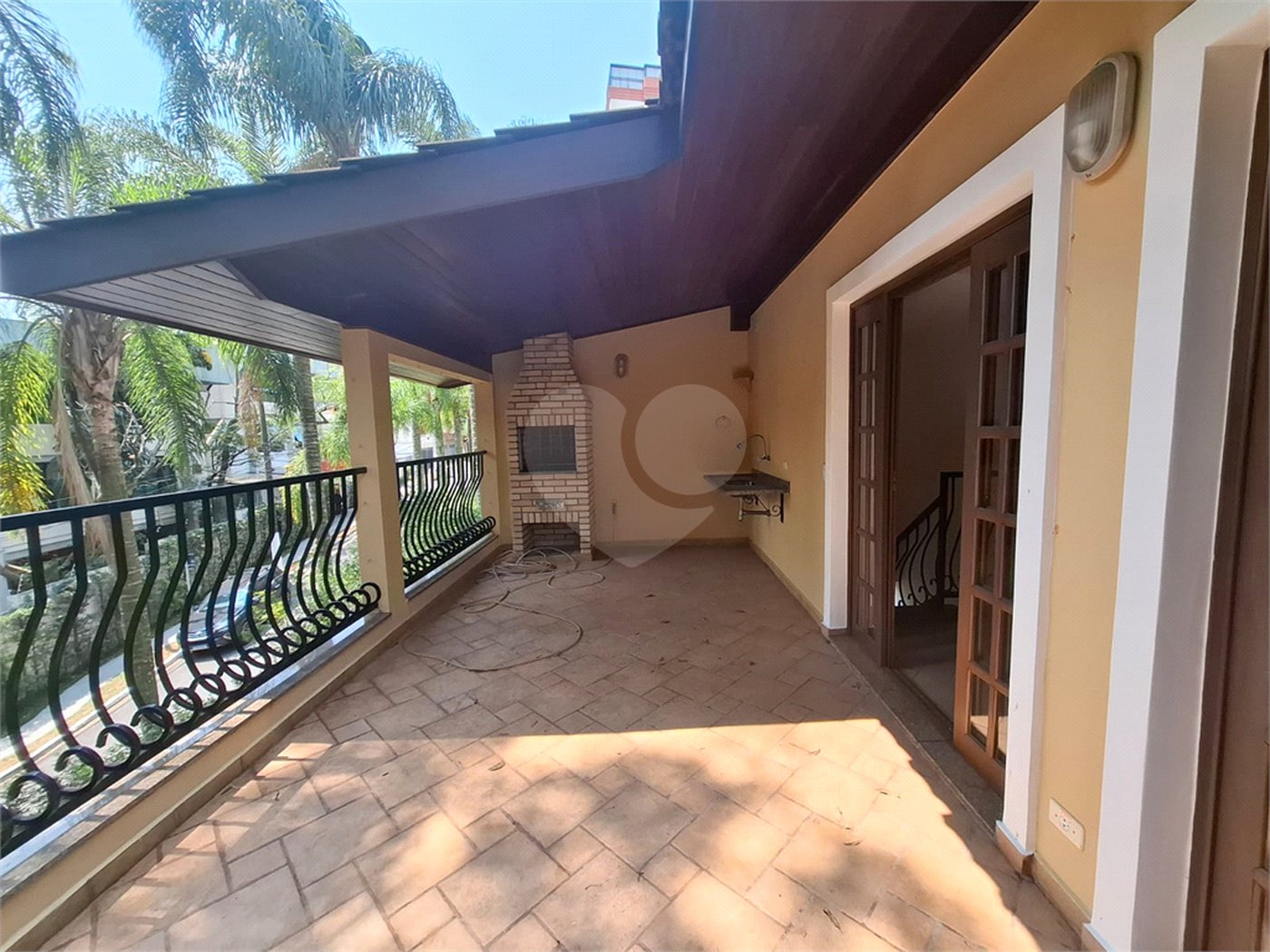 Casa para alugar com 4 quartos, sendo 2 suítes, no condomínio Palm Garden, São Paulo - SP