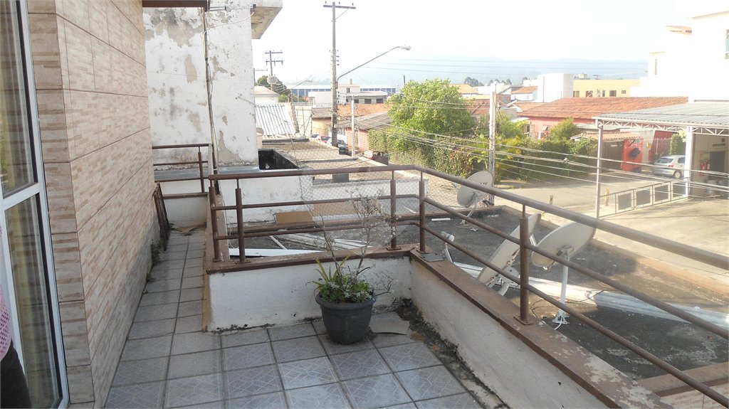Sobrado à venda com 5 quartos, sendo 2 suítes,  em Vila Cidinha, Mogi das Cruzes, SP