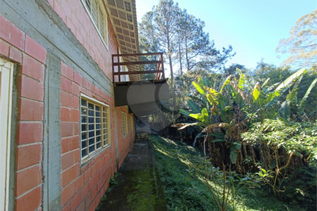 Chácara à venda com 4 quartos, sendo 1 suíte, em Vila Vilma (mailasqui), São Roque, SP