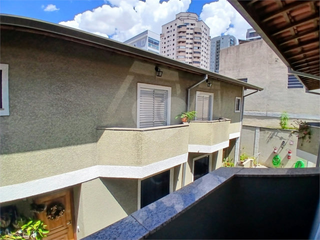 Casa à venda com 3 quartos, sendo 1 suíte,  no condomínio Res Saint Honoré, São Paulo - SP