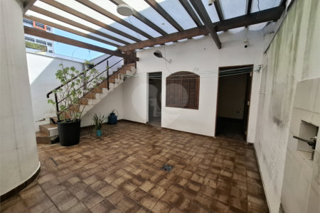 Sobrado à venda com 3 quartos, sendo 1 suíte, em Chácara Santo Antônio, São Paulo, SP