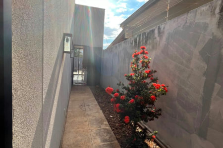 Casa à venda ou para alugar com 4 quartos, sendo 2 suítes,  em Santa Terezinha, Três Lagoas, MS