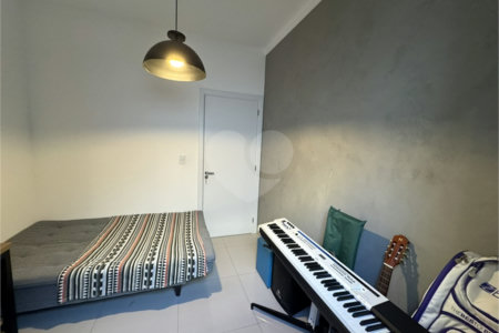 Casa à venda com 3 quartos, sendo 1 suíte, no condomínio Jardim Guarujá, Salto - SP