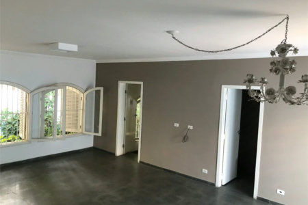 Casa Térrea à venda com 4 quartos, sendo 2 suítes,  em Jardim das Bandeiras, São Paulo, SP