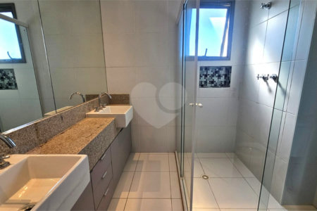 Apartamento à venda ou para alugar com 3 suítes em Chácara Santo Antônio, São Paulo, SP