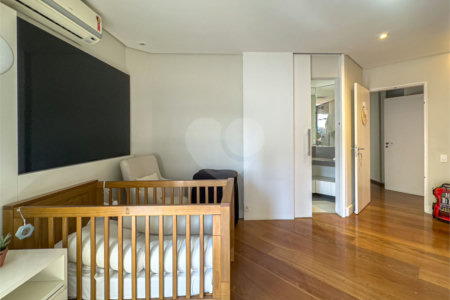 Apartamento à venda com 3 suítes em Sumarezinho, São Paulo, SP