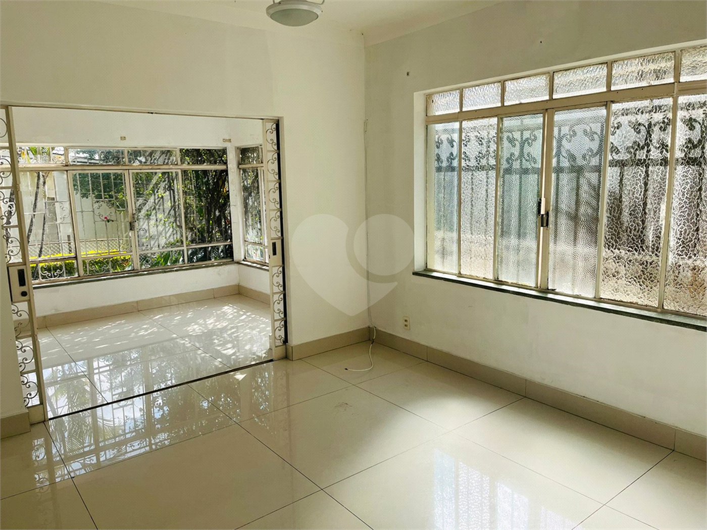 Casa à venda com 4 quartos, sendo 1 suíte, em Jardim São Bento, São Paulo, SP