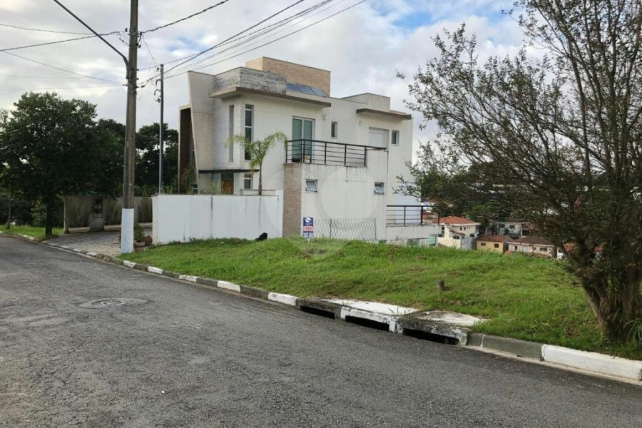 Terreno à venda em Horto, São Paulo, SP