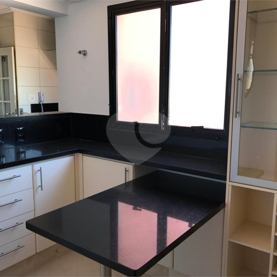 Apartamento à venda com 3 quartos, sendo 1 suíte, em Vila Andrade, São Paulo, SP