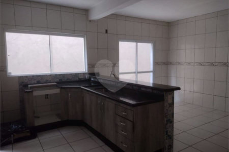 Casa à venda com 5 quartos, sendo 1 suíte, em Jardim Márcia, Suzano, SP