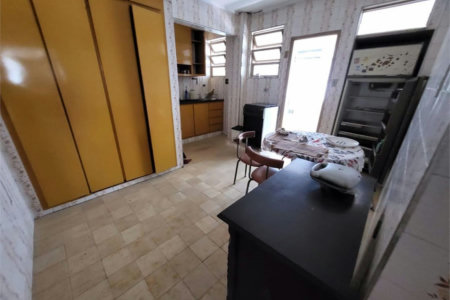 Apartamento com 4 dormitórios à venda, 180 m² por R$ 700.000,00 - Gonzaga - Santos/SP