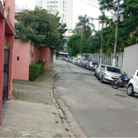 Sobrado à venda com 3 quartos, sendo 1 suíte,  em Vila Firmiano Pinto, São Paulo, SP