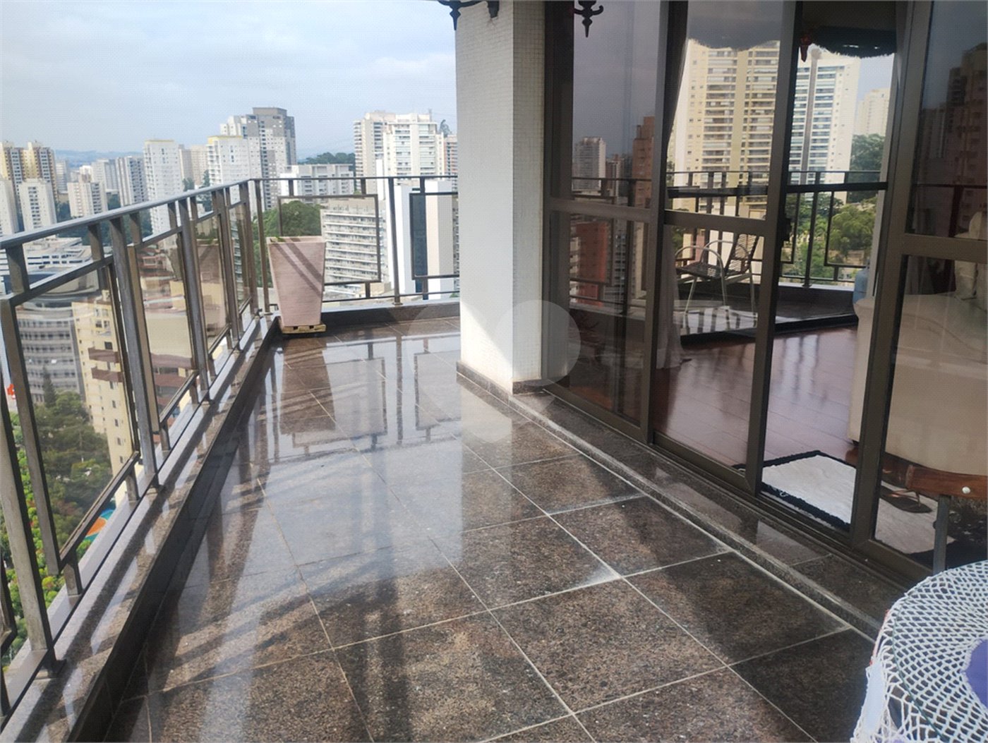 Apartamento à venda ou para alugar com 4 quartos, sendo 1 suíte,  em Vila Andrade, São Paulo, SP